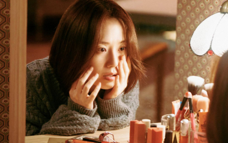 文彩元從小美到大　靠2招對抗水腫